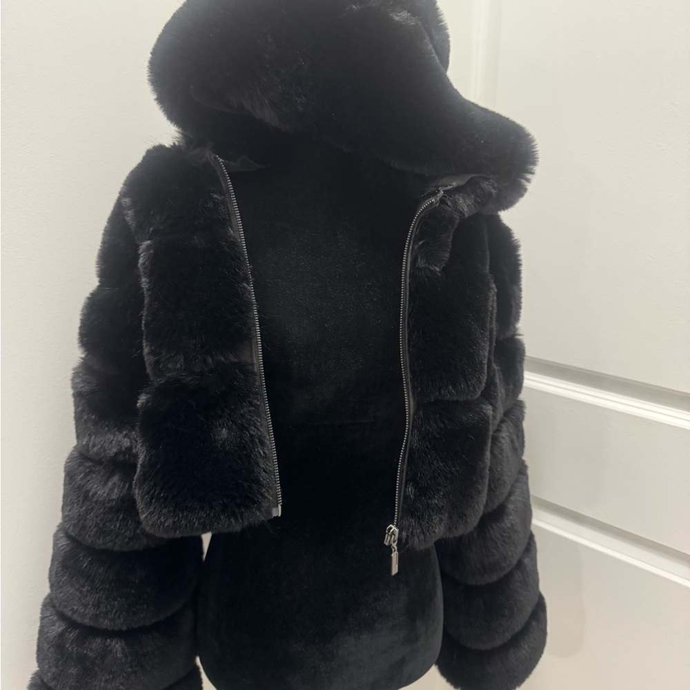 Elegant Black Faux Fur Cape Jacket XL SOLD - Picture 4 of 4